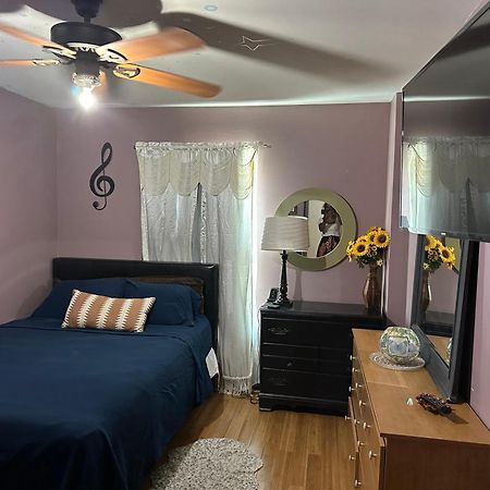 Colorful 3 Bedrooms Twin Home Near Center Philadelphia Bagian luar foto