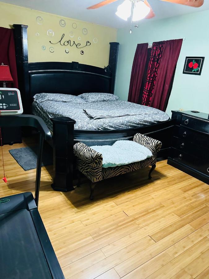 Colorful 3 Bedrooms Twin Home Near Center Philadelphia Bagian luar foto